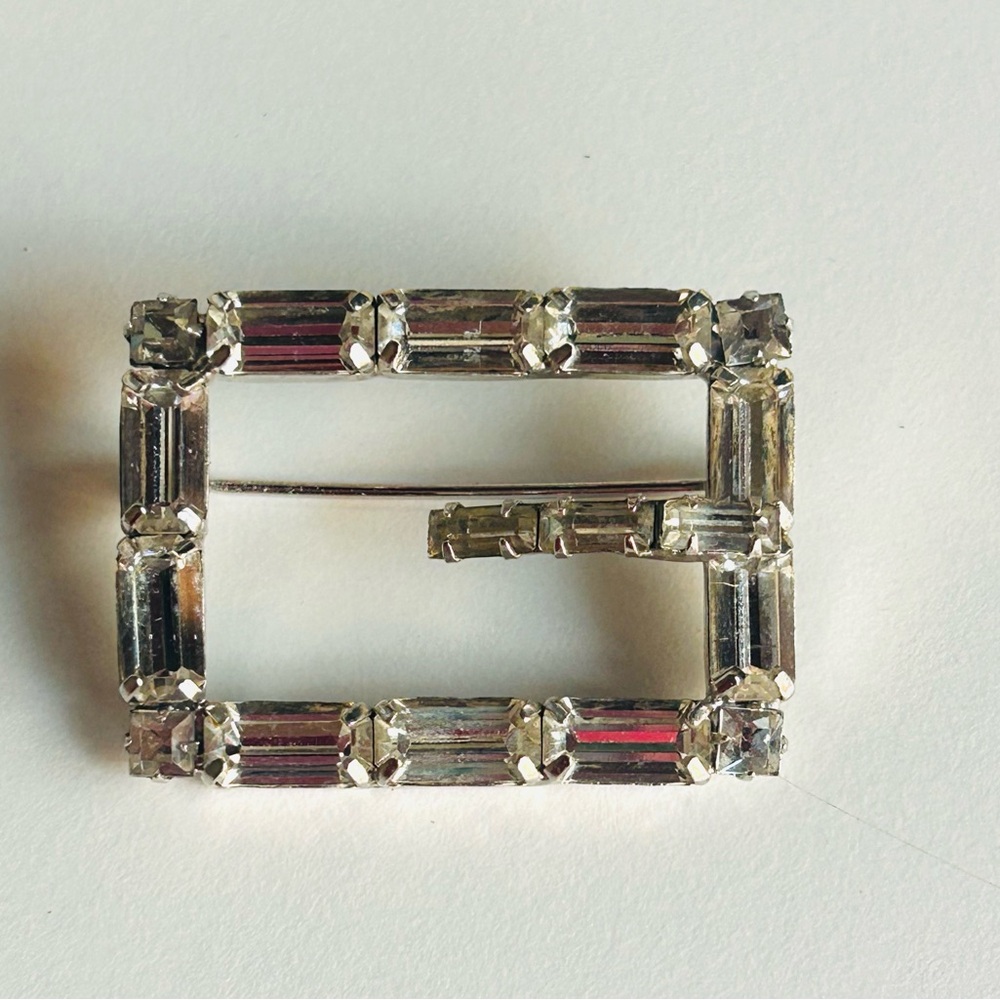 Vintage 1940s 1950s Weiss baguette rhinestone belt buckle brooch